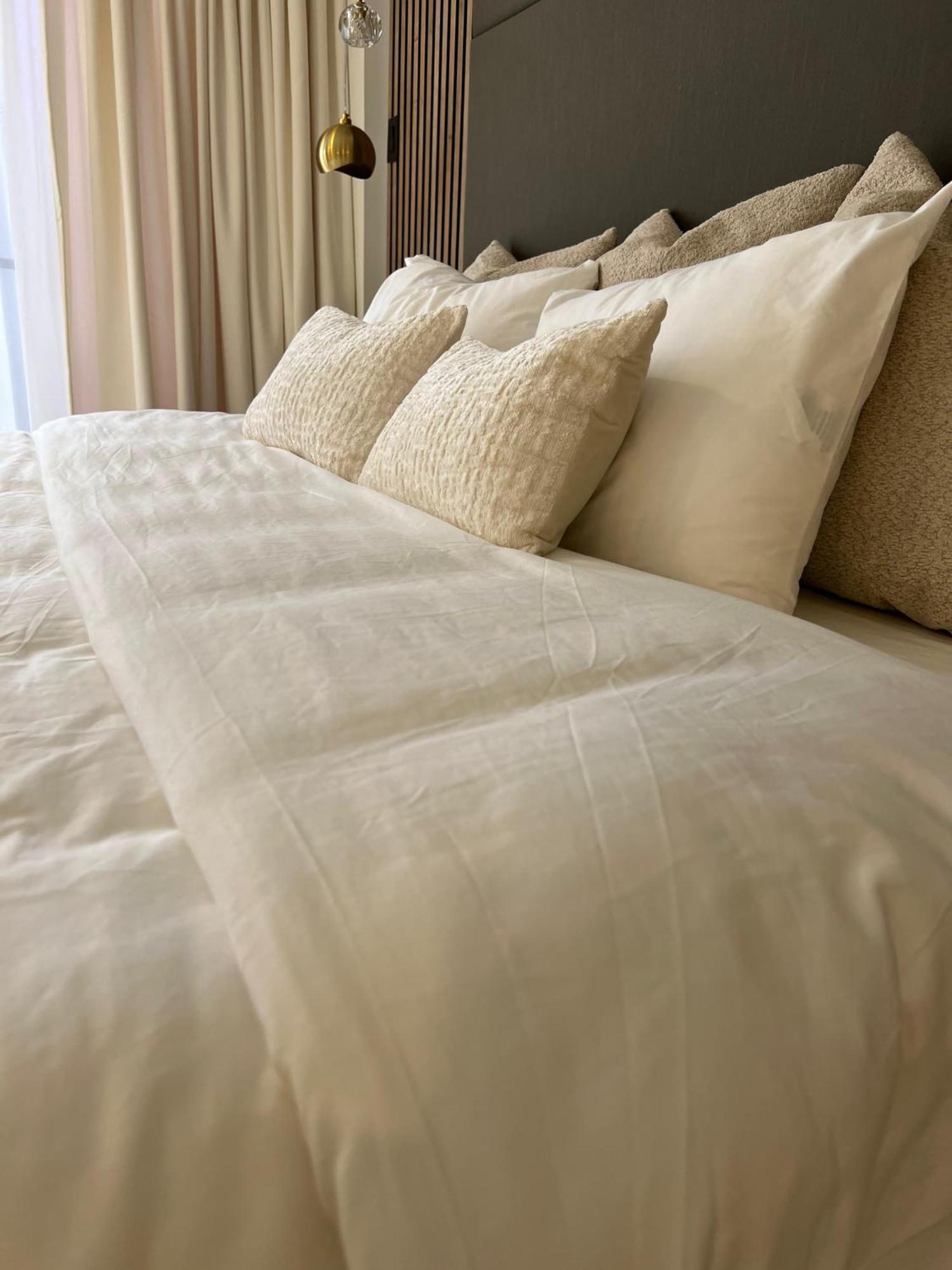 Queens Hotel ปารามารีโบ ภายนอก รูปภาพ