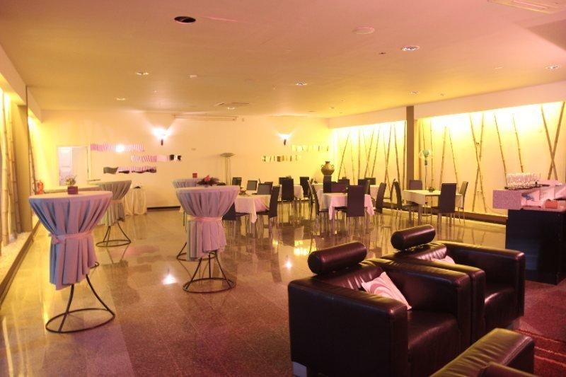 Queens Hotel ปารามารีโบ ภายนอก รูปภาพ